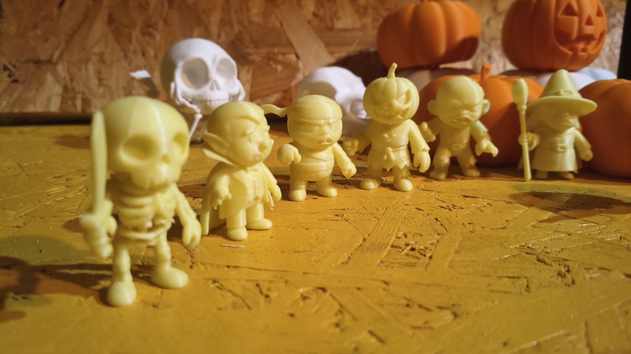 Świecące figurki na Halloween — zestaw 9 figurek (wydruk 3D)