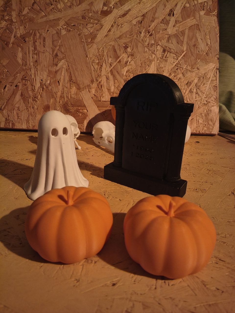 Zestaw dekoracji Halloween – duch i 2 dynie (druk 3D) - obrazek 3